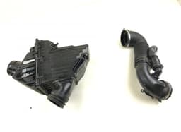LAND ROVER LR139639 Air Cleaner (filter box) LAND ROVER EVOQUE II (L551) (2018-) — thumbnail 1