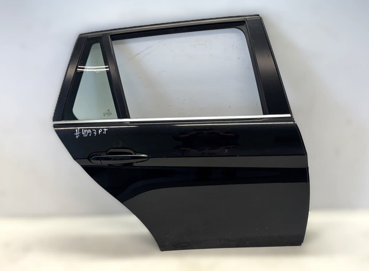 BMW 41007203676 7203676 Door Rear Right BMW 3 (E90, E91, E92, E93) (2005-2011)