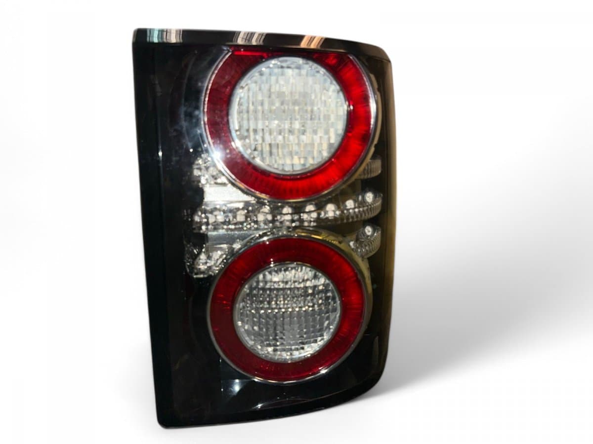 LAND ROVER LR010773 AH4213404AD LR031755 AH4213404AE Tail light, right LAND ROVER RANGE ROVER III (LM) (2002-2012)