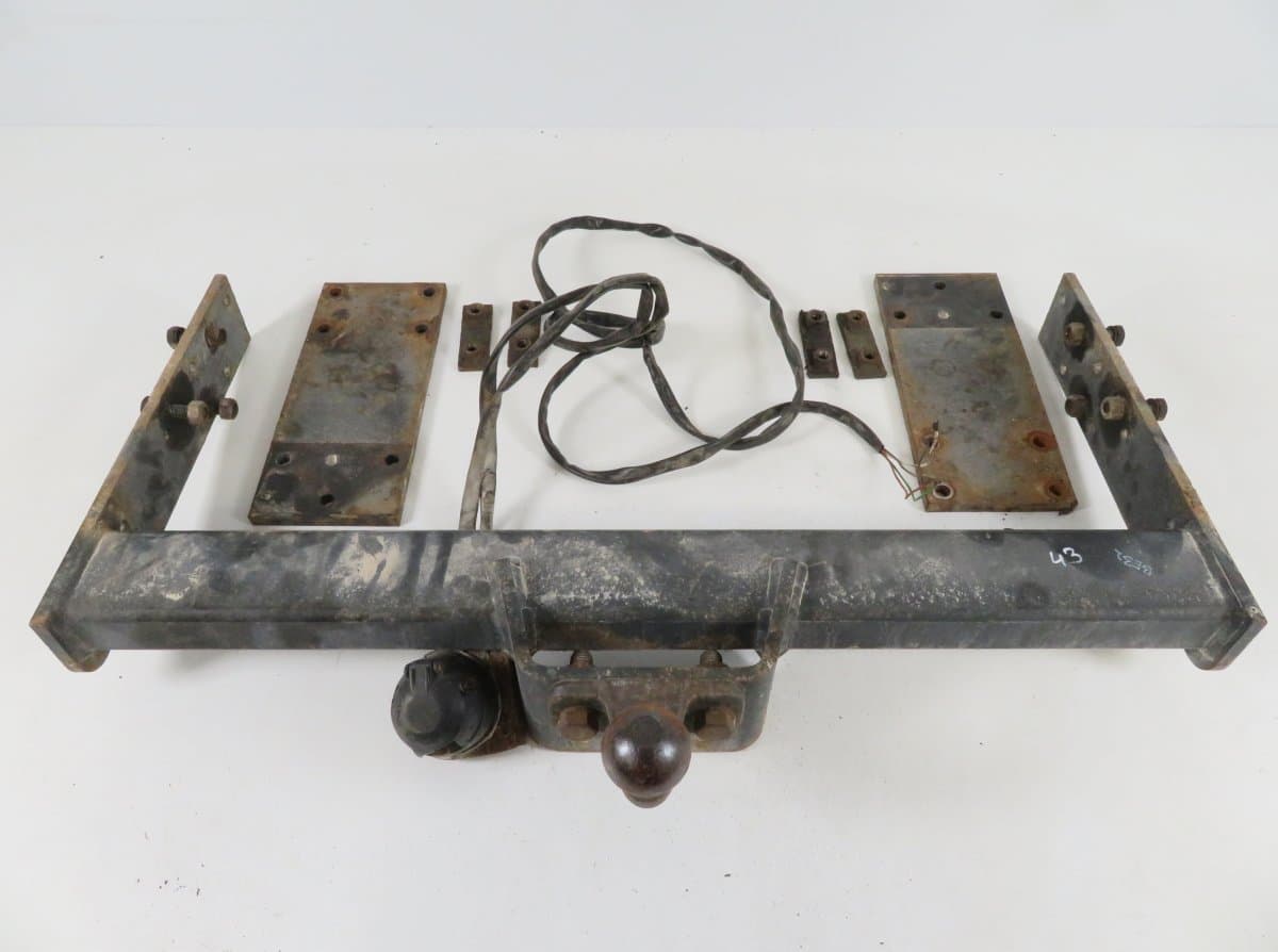 A9063102495 A9063104700 A9063104900 Towbar MERCEDES-BENZ SPRINTER (906) (2006-2018)