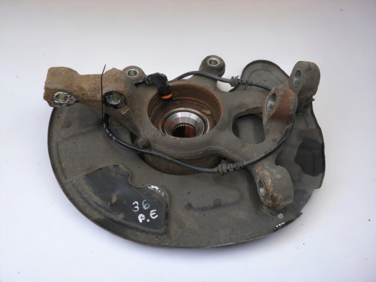MERCEDES-BENZ A2043323401 A2213370245 Wheel bearing housing front right MERCEDES-BENZ C-CLASS (W204) (2007-2013)