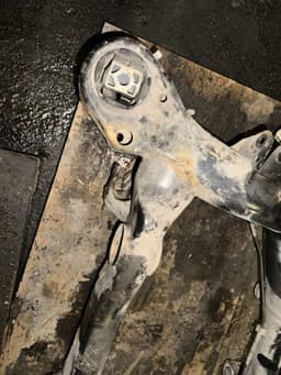 BMW Rear axle Beam BMW X1 (E84) (2009-2015) — thumbnail 2