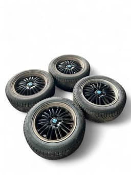 BMW Rim set With Tyres 4 pcs BMW 1 (E81, E82, E87, E88) (2003-2013) — thumbnail 1