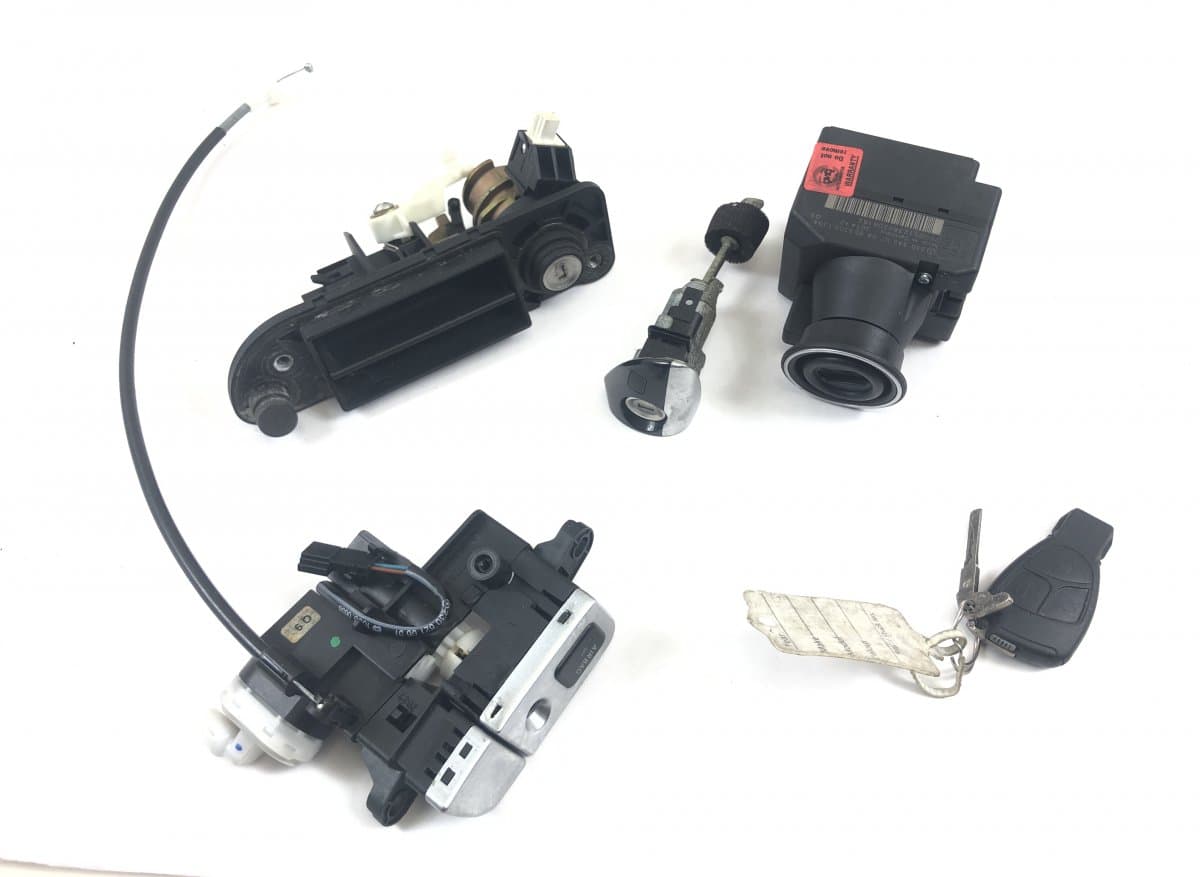 MERCEDES-BENZ A2305452308 Ignition switch lock (ignition barrel) MERCEDES-BENZ SL-CLASS (R230) (2001-2012)