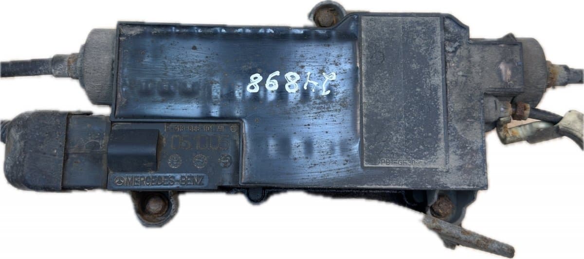 MERCEDES-BENZ A2214301049 Parking brake motor / actuator MERCEDES-BENZ S-CLASS (W221) (2005-2013)
