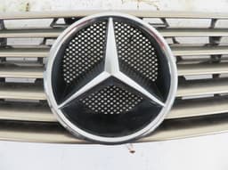 MERCEDES-BENZ A1408880060 A1408800085 1408880060 Radiator Grille MERCEDES-BENZ S-CLASS (W140) (1991-1999) — thumbnail 9