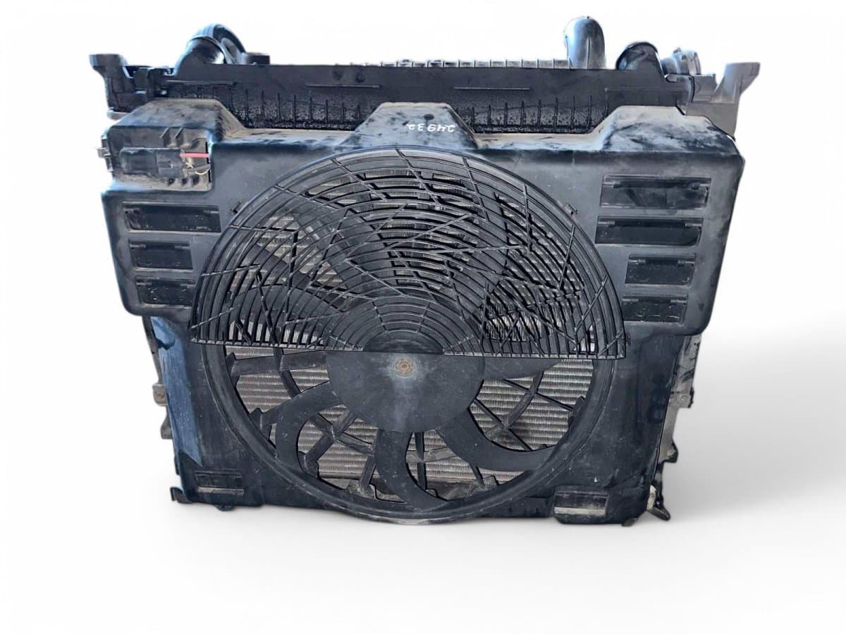 LAND ROVER PCC500300 7H428005AA 7H428B589AC PCN500130 7H428B588AB PGK500311 PGF500220 6H4219E735AA LR020624 6H4219E735AF Radiator set LAND ROVER RANGE ROVER III (LM) (2002-2012)