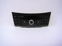 MERCEDES-BENZ A2129008409 A2129004412 A2129004612 Radio MERCEDES-BENZ E-CLASS (W212) (2009-2016) — thumbnail 1