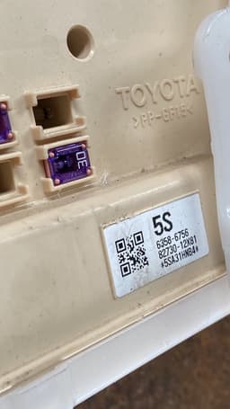TOYOTA Fuse box TOYOTA COROLLA XI (E170, E180) (2013-2018) — thumbnail 3