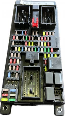 LAND ROVER Fuse box LAND ROVER RANGE ROVER SPORT II (L494) (2013-2022) — thumbnail 3
