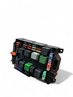 MERCEDES-BENZ A2215402450 A2215450001 A2215409245 A2215451632 A2214422100 Fuse box MERCEDES-BENZ S-CLASS (W221) (2005-2013) — thumbnail 3