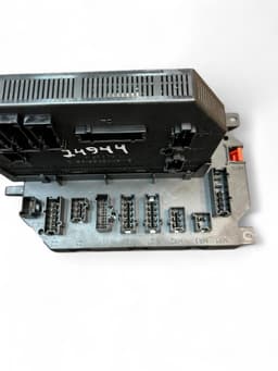 MERCEDES-BENZ A2215402450 A2215450001 A2215409245 A2215451632 A2214422100 Fuse box MERCEDES-BENZ S-CLASS (W221) (2005-2013) — thumbnail 9