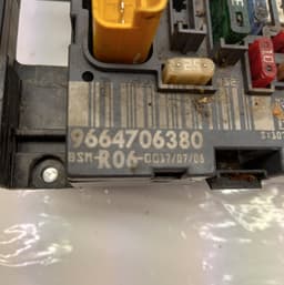 PEUGEOT 9664706380 BSMR0600 Fuse box PEUGEOT 308 I (4A, 4C) (2007-2013) — thumbnail 5