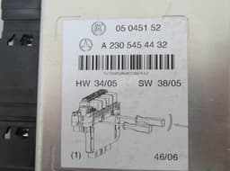 MERCEDES-BENZ A2305454432 A2305453832 A2305454832 Fuse box MERCEDES-BENZ SL-CLASS (R230) (2001-2012) — thumbnail 4