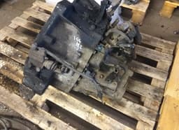 NISSAN Gearbox NISSAN X-TRAIL I (T30) (2001-2007) — thumbnail 3