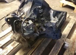 NISSAN Gearbox NISSAN X-TRAIL I (T30) (2001-2007) — thumbnail 2