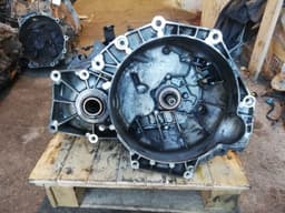 SAAB Gearbox SAAB 9-3 (YS3F) (2002-2012) — thumbnail 1