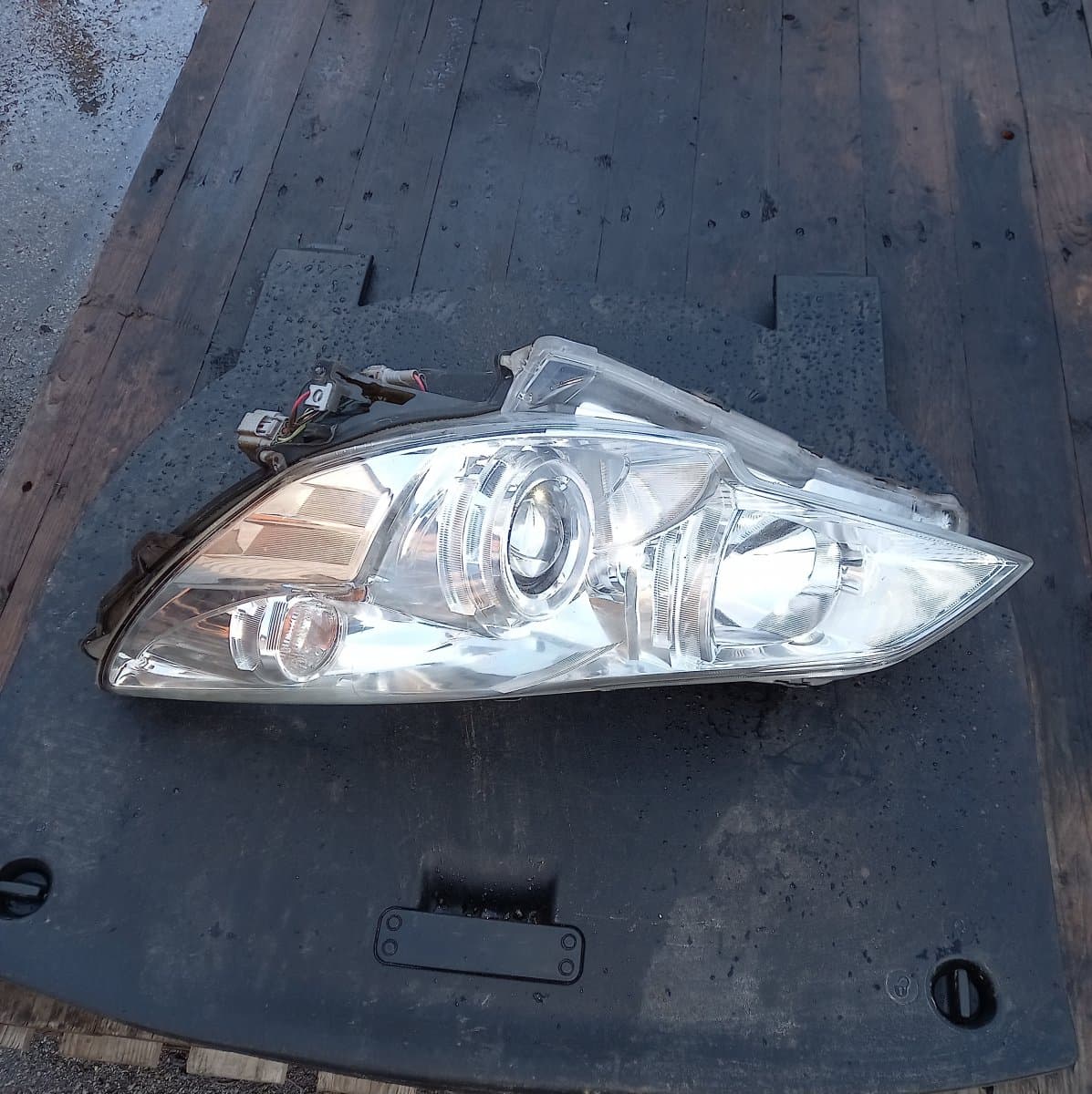SUBARU Headlight left SUBARU LEGACY V / Outback (2009-2014)
