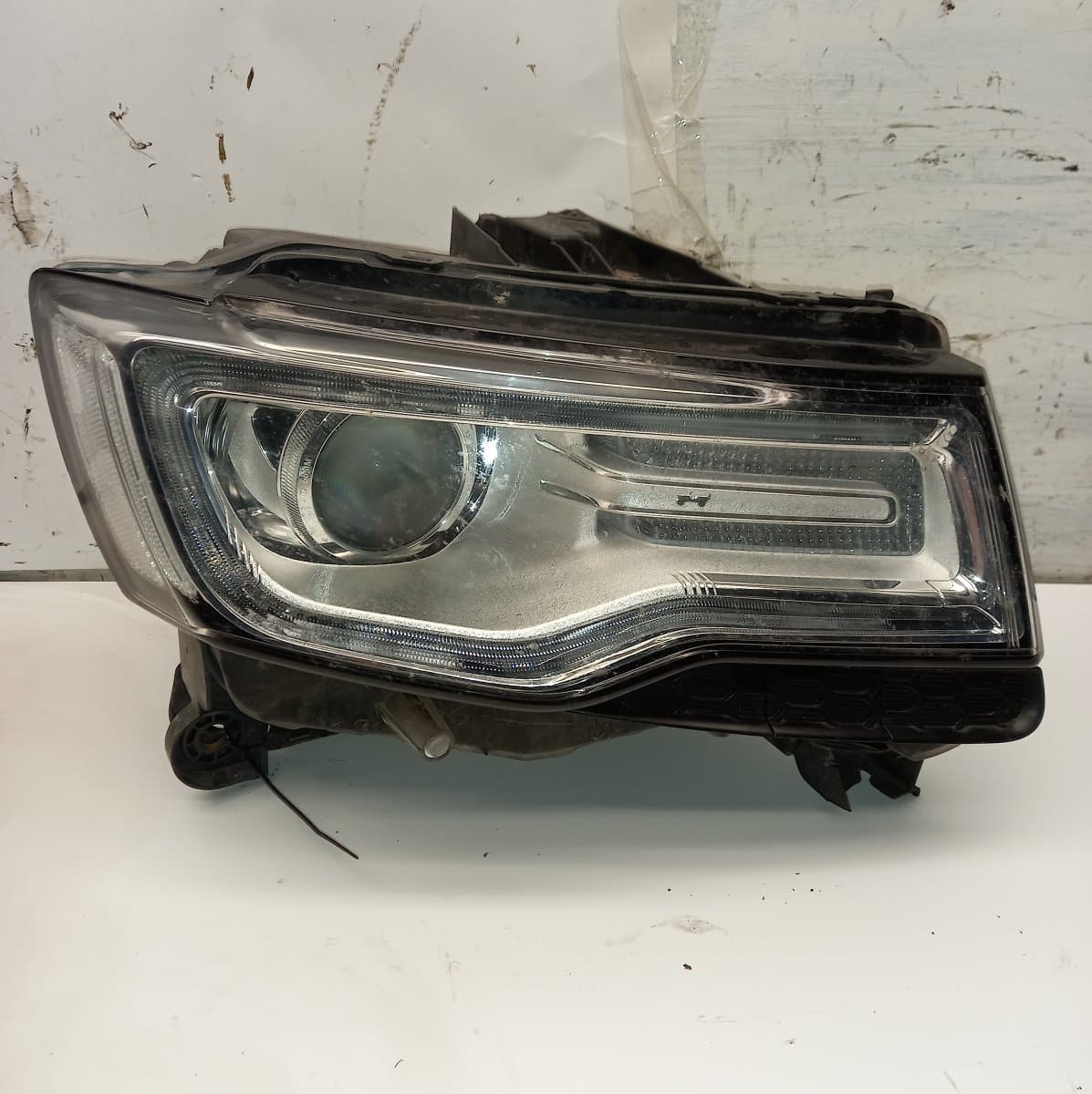 JEEP 68111034AF Headlight right JEEP GRAND CHEROKEE IV (WK, WK2) (2010-2021)
