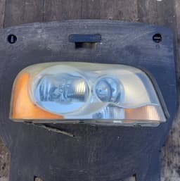 VOLVO 89037921D Headlight right VOLVO XC90 I (2002-2014) — thumbnail 1