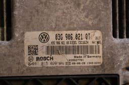 SKODA 0281015026 Engine Control Unit / module (ECU) SKODA SUPERB II (3T4, 3T5) (2008-2015) — thumbnail 4