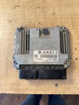 VW 03C906027CS 0261S06693 03C907309B 03C906027CS1T0 Engine Control Unit / module (ECU) VW TOURAN (1T3) (2010-2015) — thumbnail 4
