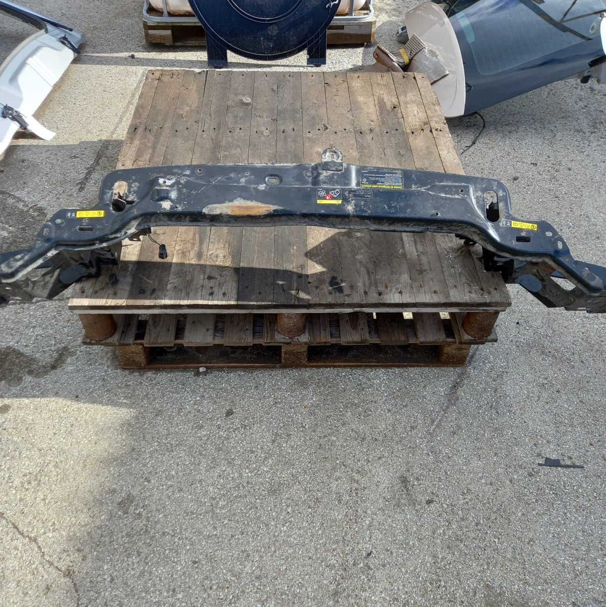 Front panel VOLVO XC90 I (2002-2014)