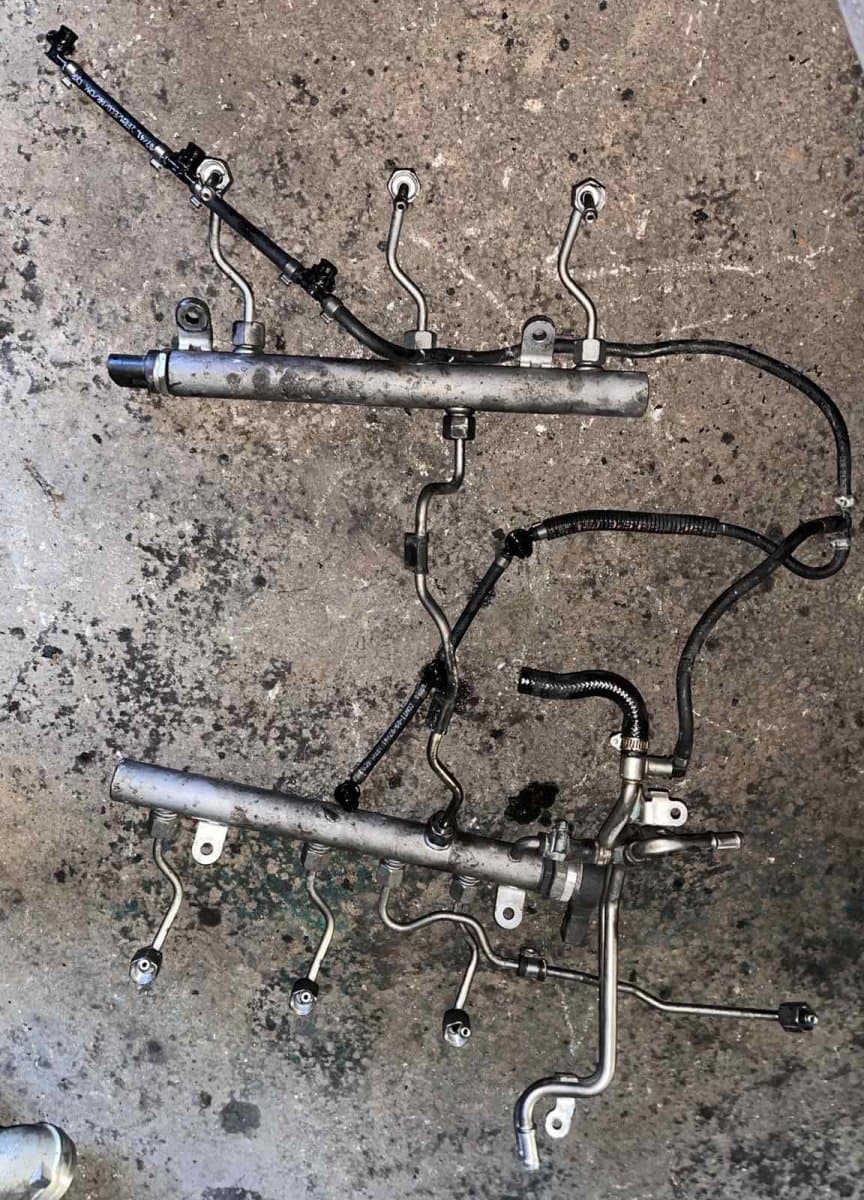 MERCEDES-BENZ Fuel Distributor / fuel rail MERCEDES-BENZ S-CLASS (W221) (2005-2013)