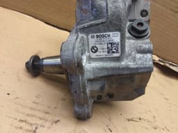 BMW Fuel injection pump, diesel BMW 5 (F10, F11) (2010-2017) — thumbnail 2
