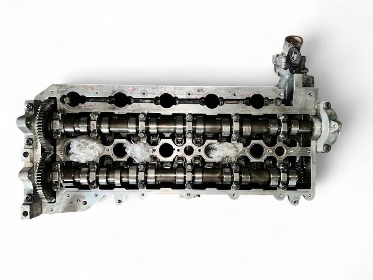 VOLVO 36000139 30750758 30750759 6906023 D5244T4 D5244T5 Cylinder Head VOLVO S80 II (AS) (2006-2016)