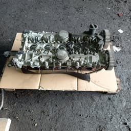 VOLVO 8252302 8250509 8670149 30646226 30646225 Cylinder Head VOLVO S40 / V50 / C30 / C70 (MS, MW) (2004-2012) — thumbnail 1