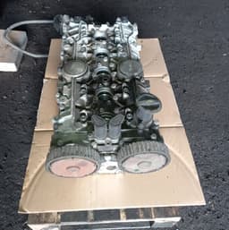 VOLVO 8252302 8250509 8670149 30646226 30646225 Cylinder Head VOLVO S40 / V50 / C30 / C70 (MS, MW) (2004-2012) — thumbnail 4