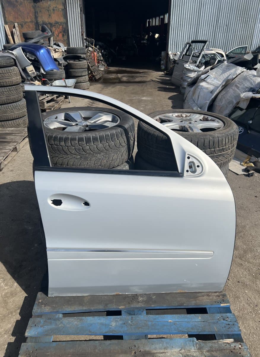 MERCEDES-BENZ Door Front Right MERCEDES-BENZ GL-CLASS (X164) (2006-2012)