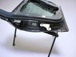 MERCEDES-BENZ A2047300205 A2047302200 Door Rear Right MERCEDES-BENZ C-CLASS (W204) (2007-2013) — thumbnail 4