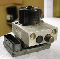 JEEP ABS hydraulic unit / pump JEEP GRAND CHEROKEE III (WH) (2005-2010) — thumbnail 2