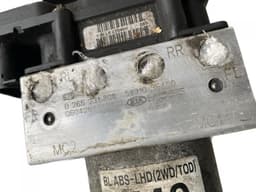 KIA ABS hydraulic unit / pump KIA SORENTO I (JC) (2002-2009) — thumbnail 3