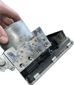 VOLVO 31680101 31680098 ABS hydraulic unit / pump VOLVO S90 / V90 (2016-) — thumbnail 3