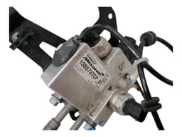MCLAREN McLaren 570S Spider Valve 13B0737CP FRONT AXLE LIFT HYDRAULIC PUMP — thumbnail 4