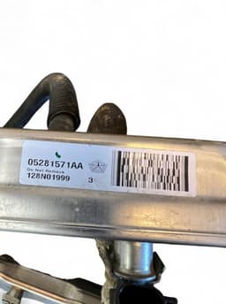 DODGE A2C92272400 A2C92272500 05281571AA Fuel Distributor / fuel rail RAM 1500 Crew Cab Pickup (DT)(2018-) — thumbnail 9