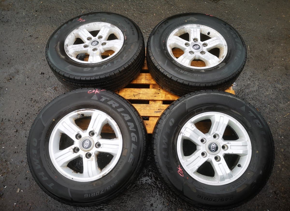 16X7JJ ET45 5/139.7/95.3 Rim set With Tyres 4 pcs KIA SORENTO I (JC) (2002-2009)