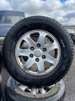 KIA 6.5JX16 ET46 D92.2 6/139.7 Rim set With Tyres 4 pcs KIA CARNIVAL III (VQ) (2005-2014) — thumbnail 3
