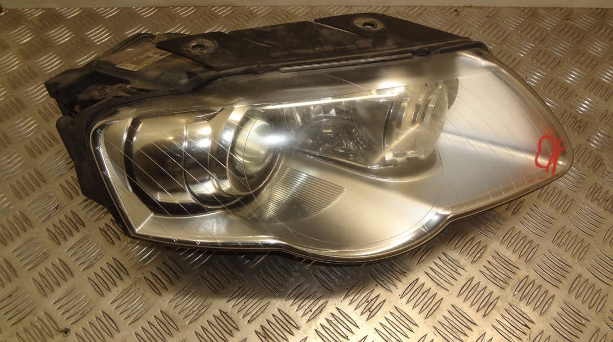 89315540 Headlight right VW PASSAT B6 (3C) (2005-2010)