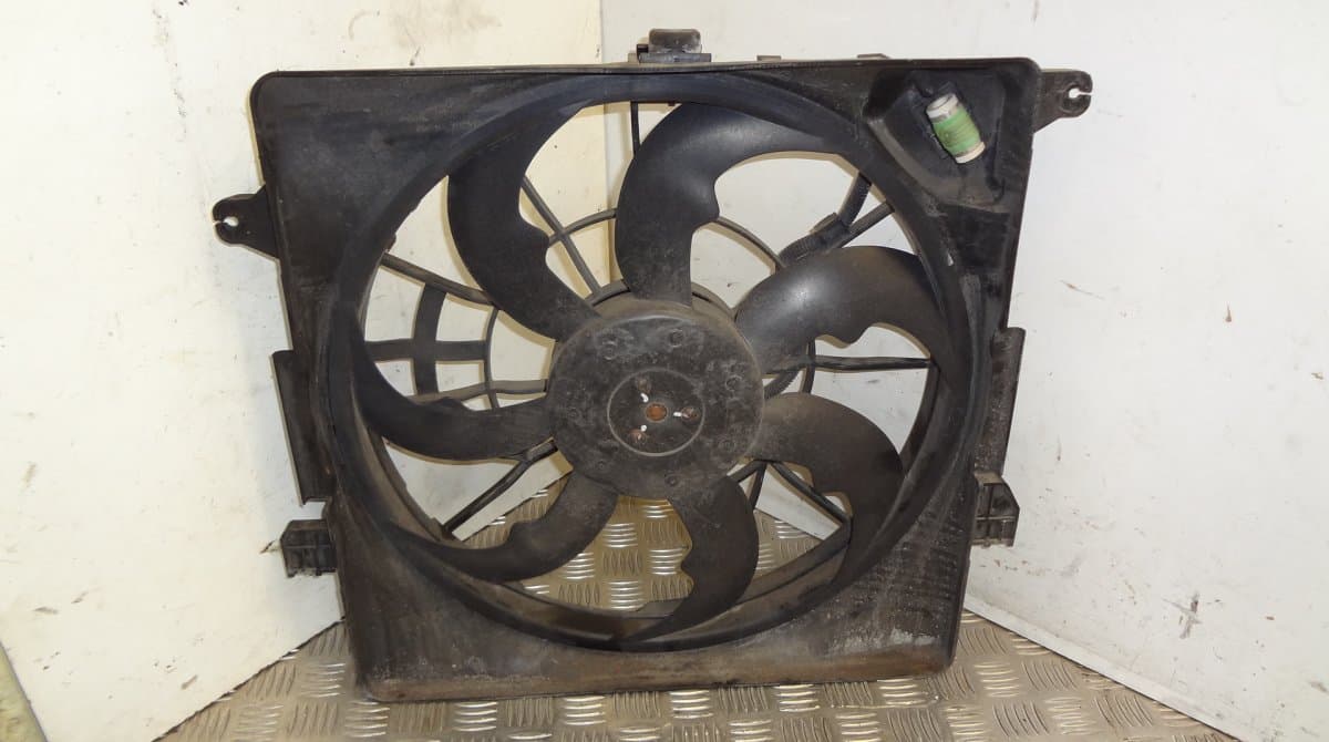 HYUNDAI 253803Z100 Radiator Fan Electric HYUNDAI i40 (VF) (2011-2019)