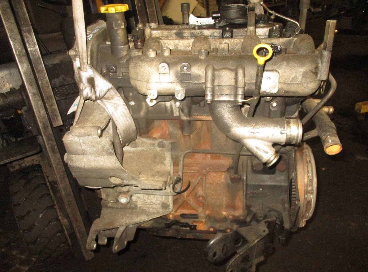 CHRYSLER Engine CHRYSLER VOYAGER IV (RG, RS) (2000-2008)
