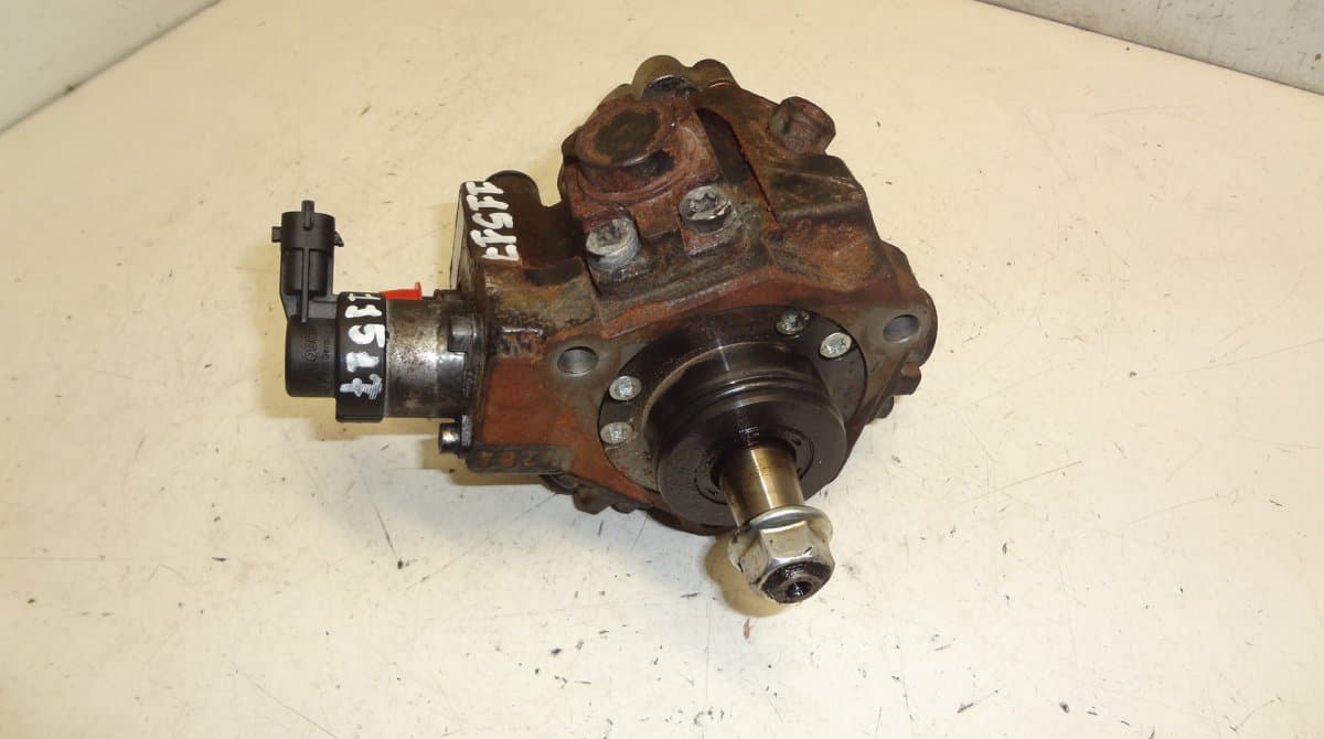 0445010206 Fuel injection pump, diesel HYUNDAI i40 (VF) (2011-2019)