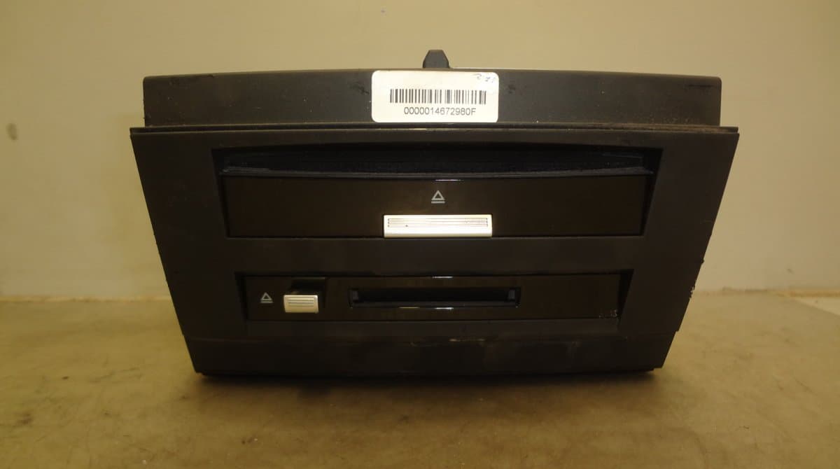 MERCEDES-BENZ CD Changer MERCEDES-BENZ S-CLASS (W221) (2005-2013)