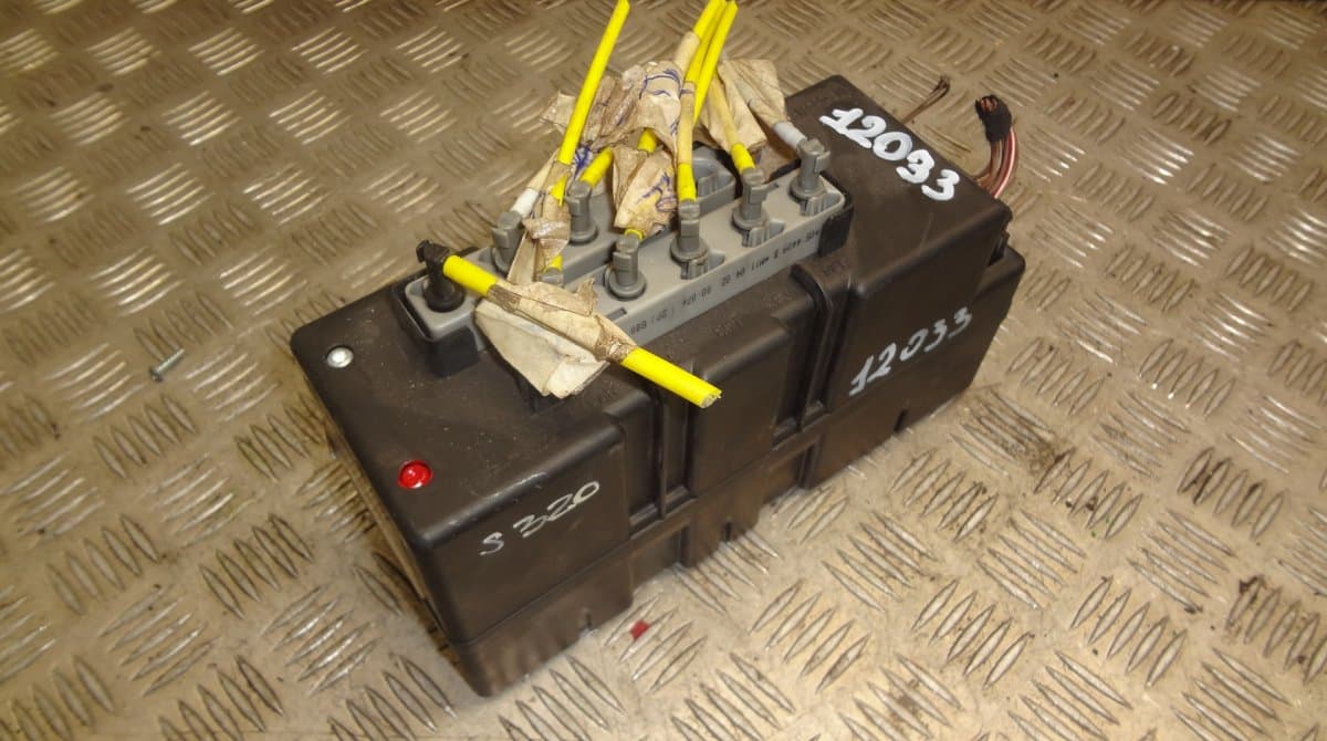 MERCEDES-BENZ 0132006359 Central Locking Vacuum Pump MERCEDES-BENZ S-CLASS (W220) (1998-2005)