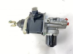 MERCEDES-BENZ 0204021687 0204024105 0204251302 Brake Master Cylinder MERCEDES-BENZ SL-CLASS (R230) (2001-2012) — thumbnail 2