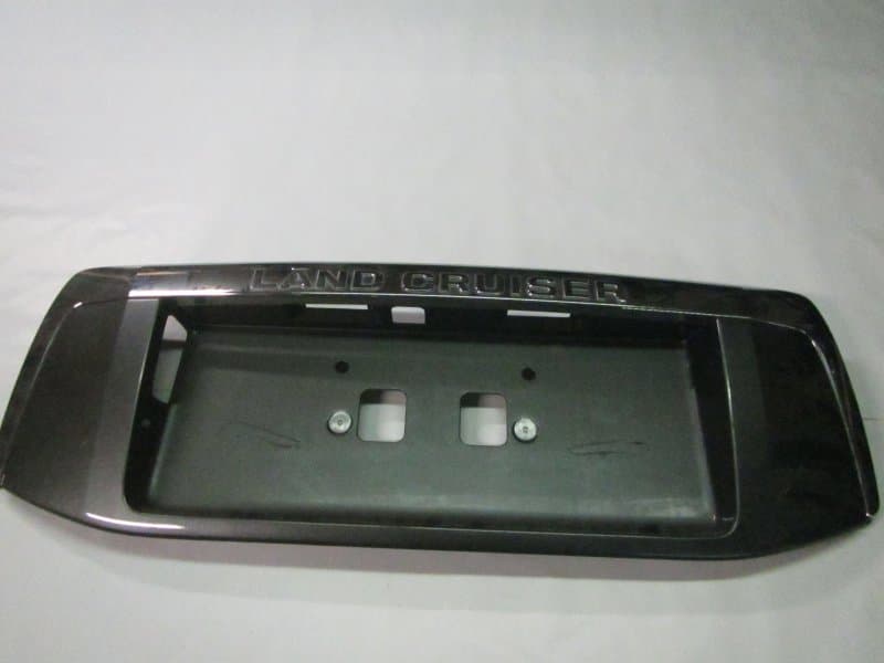 Bootlid / tailgate reflector panel TOYOTA LAND CRUISER 150 (2009-2021)