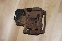 VOLVO Brake caliper rear right VOLVO V70 III (BW) (2007-2016) — thumbnail 2